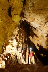 Seraina in der Ovacik Höhle